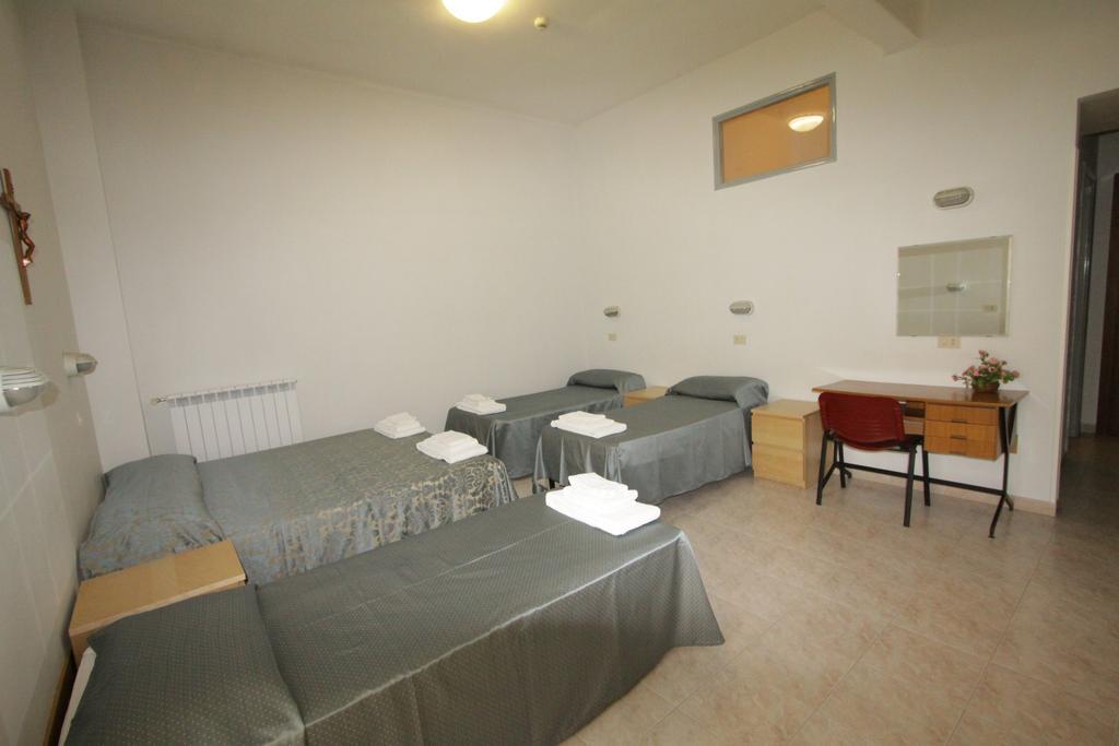 Casa Per Ferie Margherita Diomira Hotel Рим Екстериор снимка