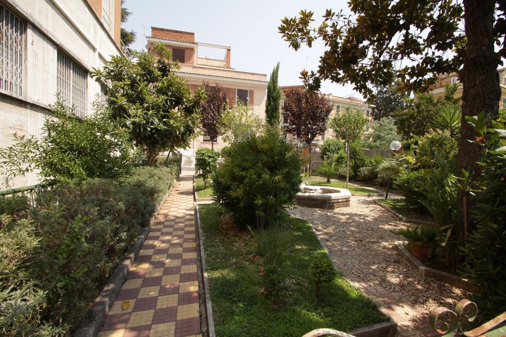 Casa Per Ferie Margherita Diomira Hotel Рим Екстериор снимка