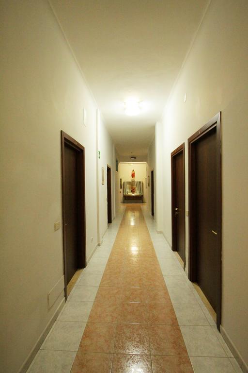 Casa Per Ferie Margherita Diomira Hotel Рим Екстериор снимка