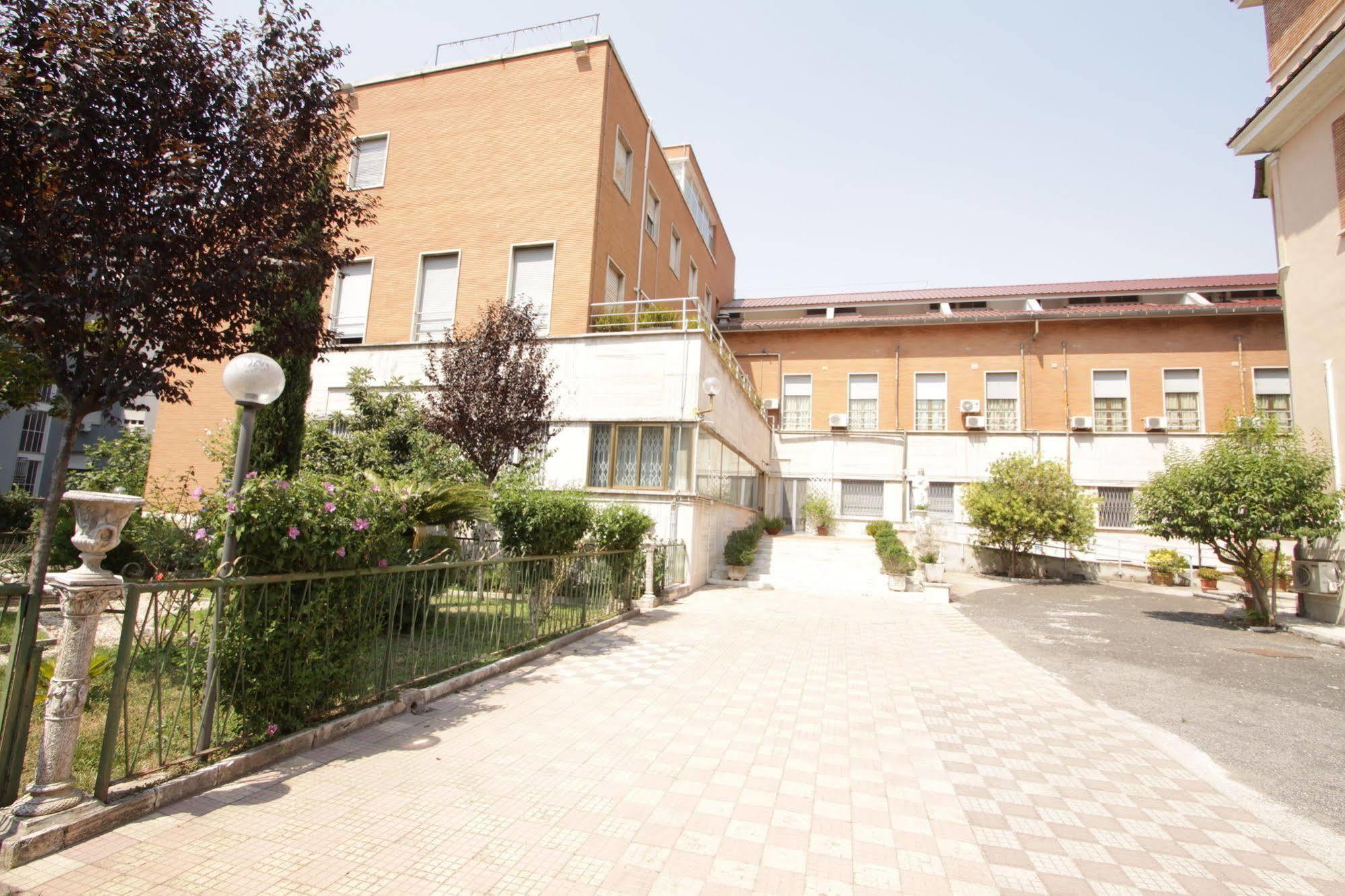Casa Per Ferie Margherita Diomira Hotel Рим Екстериор снимка